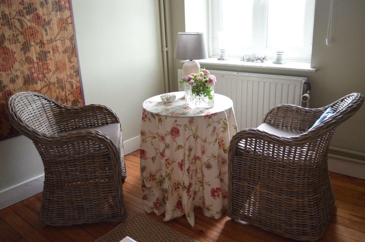 Bed and Breakfast Les Glaneuses Mettet Exterior foto