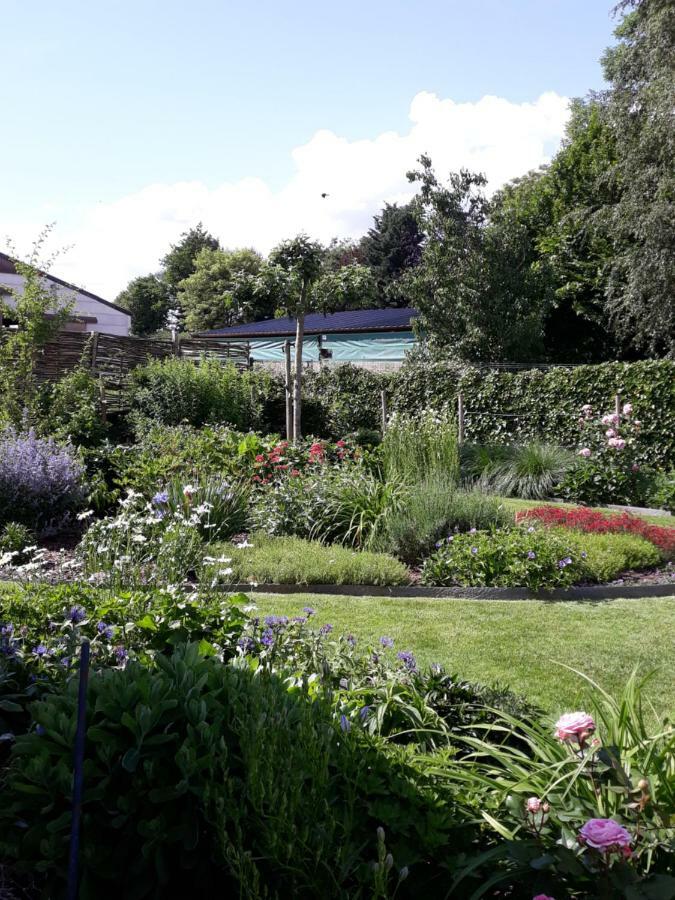 Bed and Breakfast Les Glaneuses Mettet Exterior foto